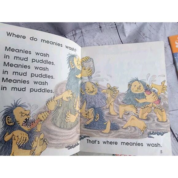 Lot 6 Story Box Read Together Level 1 books 4 Meanies 2 Jigaree - Picture 4 of 7